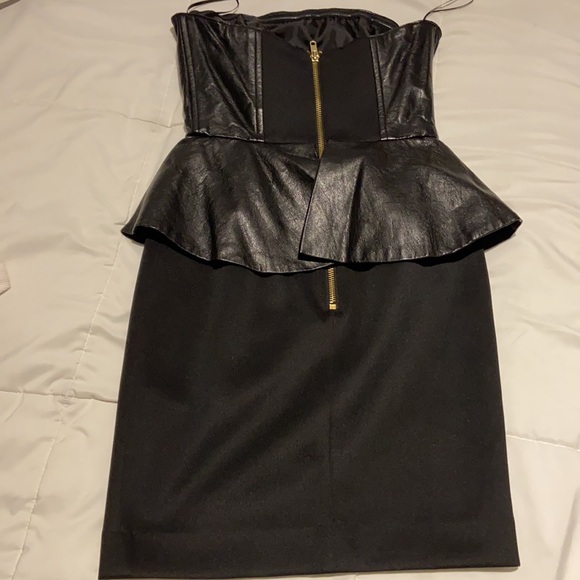 Cute stretchy faux leather peplum dress - H&M size 2 - Picture 2 of 4